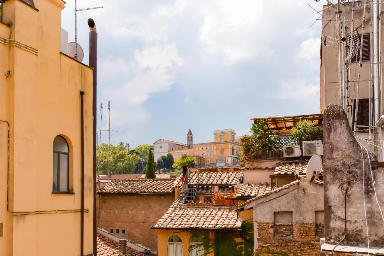Romantic House With Terrace Exterior photo